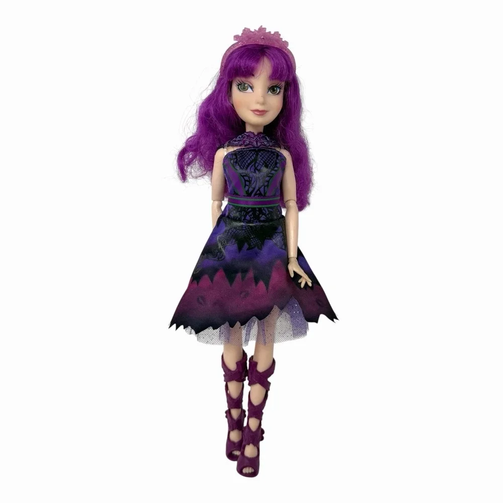 Disney Descendants Mal Isle Of The‎ Lost Royal Yacht Doll Purple Hair Maleficent